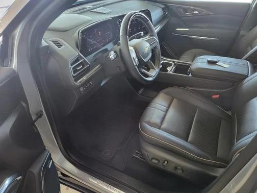 Gray 2025 Chevrolet Traverse High Country