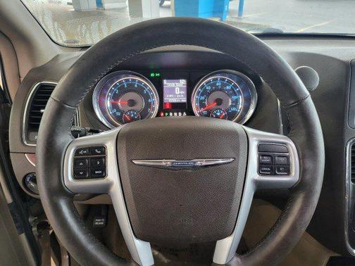 2013 Chrysler Town & Country Touring-L