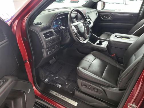 2023 Chevrolet Suburban RST