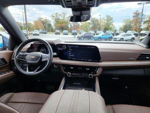 2025 Chevrolet Suburban 4WD High Country