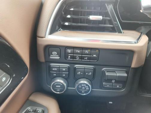 2025 Chevrolet Suburban 4WD High Country