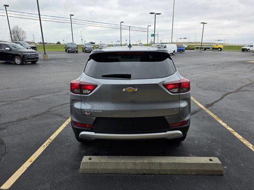 Sterling Gray Metallic 2026 Chevrolet Trailblazer LT