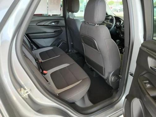 Sterling Gray Metallic 2023 Chevrolet Trailblazer LT