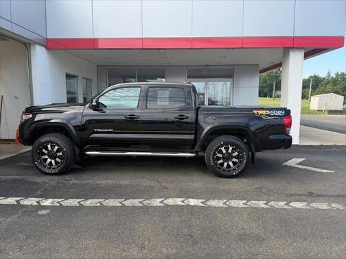 2017 Toyota Tacoma TRD Sport