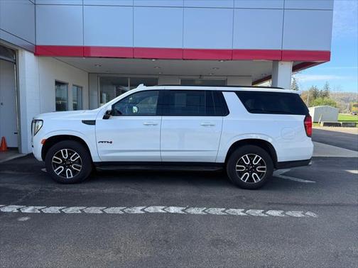 2024 GMC Yukon XL 4WD AT4