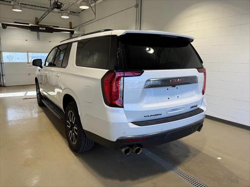 2024 GMC Yukon XL 4WD AT4