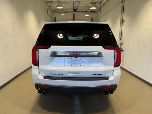 2024 GMC Yukon XL 4WD AT4
