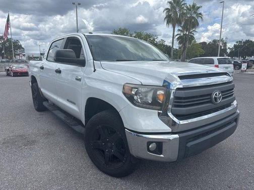 2014 Toyota Tundra SR5
