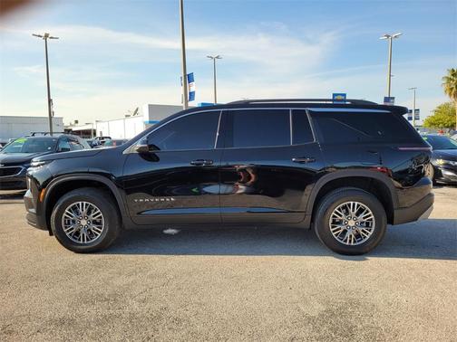 2025 Chevrolet Traverse LT