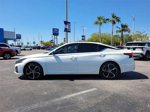 2024 Nissan Altima 2.5 SR
