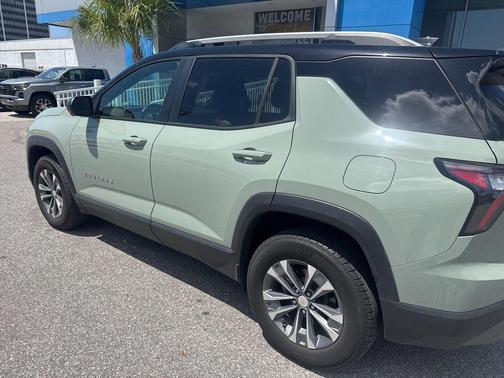 Green 2025 Chevrolet Equinox LT