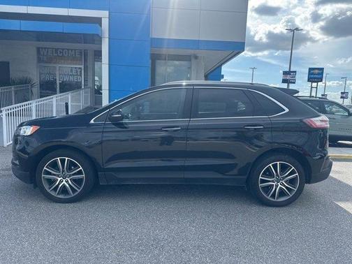 2020 Ford Edge Titanium