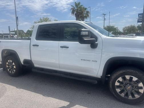 Summit White 2024 Chevrolet Silverado 2500 Custom