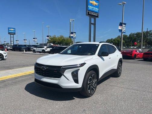Summit White 2024 Chevrolet Trax 2RS