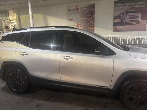 2021 GMC Terrain SLT