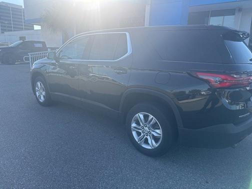 2023 Chevrolet Traverse LS