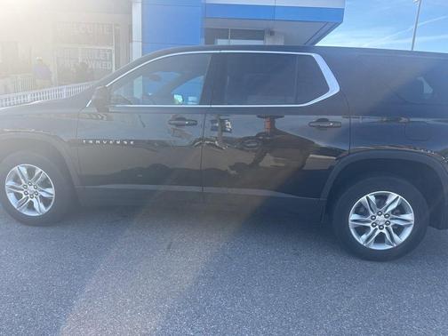 2023 Chevrolet Traverse LS