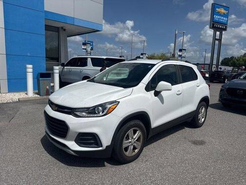 Summit White 2022 Chevrolet Trax LT