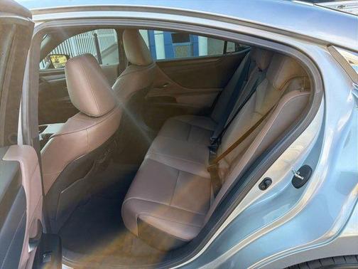 2024 Lexus ES 350 