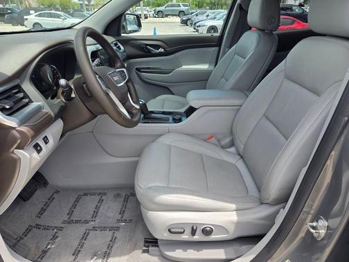 Pepperdust Metallic 2019 GMC Acadia SLT-1