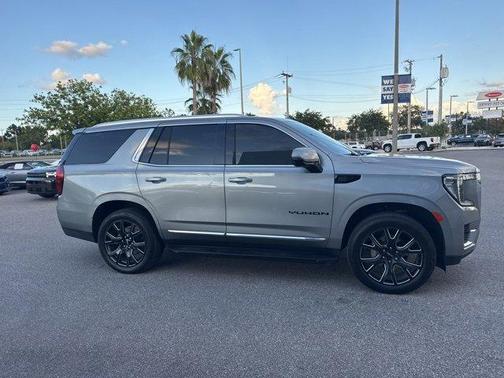 2024 GMC Yukon SLT