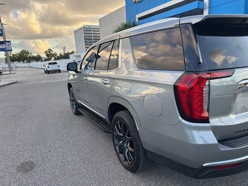 2024 GMC Yukon SLT