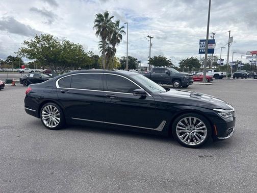2018 BMW 750 i