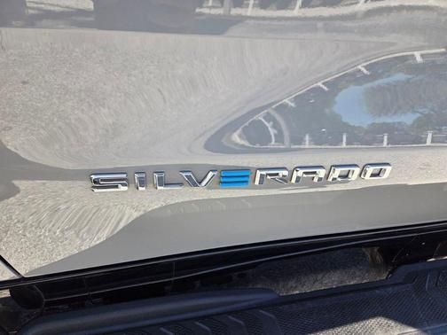 2025 Chevrolet Silverado EV RST