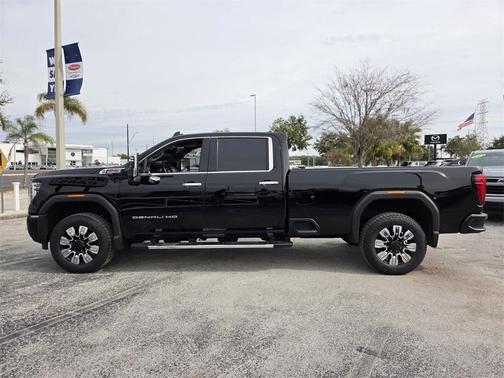 2024 GMC Sierra 2500 Denali