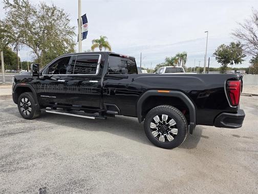 2024 GMC Sierra 2500 Denali