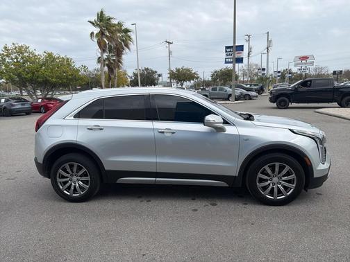 2021 Cadillac XT4 Premium Luxury