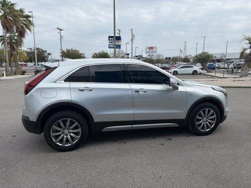 2021 Cadillac XT4 Premium Luxury