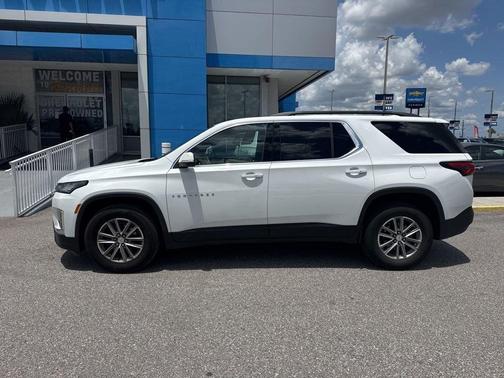 Summit White 2023 Chevrolet Traverse LT Cloth