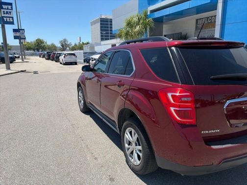 Siren Red Tintcoat 2017 Chevrolet Equinox LT