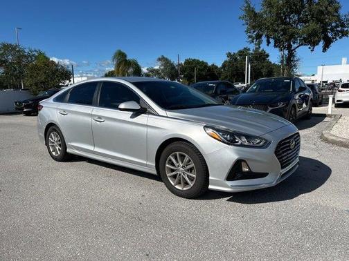 2019 Hyundai SONATA SE