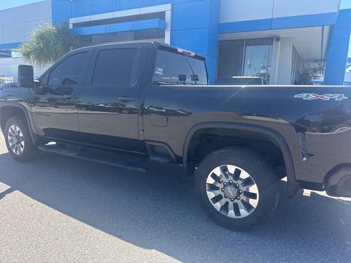 Black 2022 Chevrolet Silverado 2500 Custom