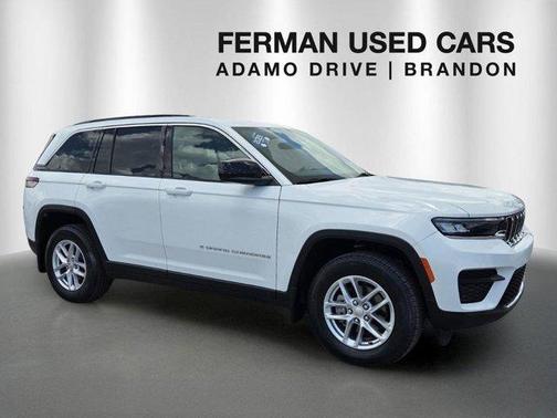 Bright White Clearcoat 2025 Jeep Grand Cherokee Laredo X