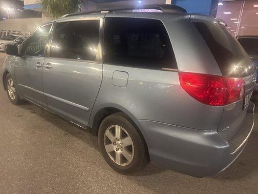 2008 Toyota Sienna 