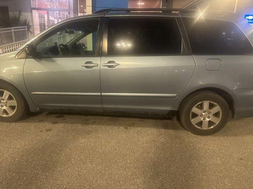 2008 Toyota Sienna 