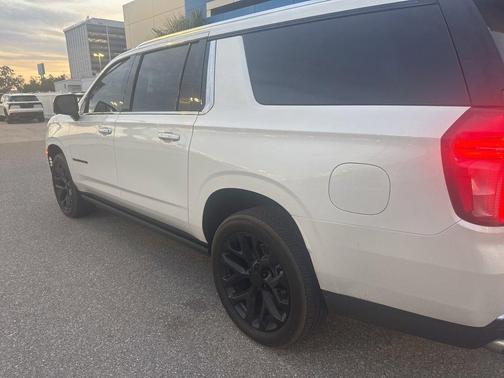 2024 Chevrolet Suburban Premier