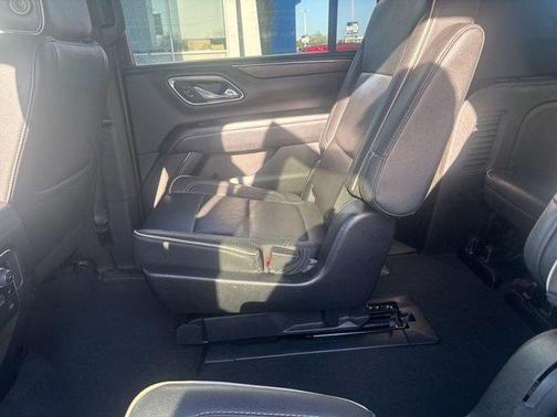 Summit White 2023 Chevrolet Suburban Premier