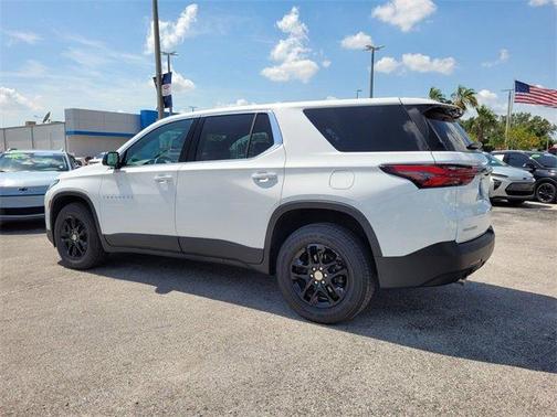 2023 Chevrolet Traverse LS