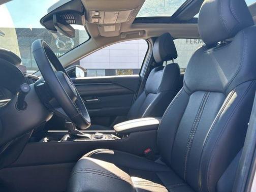 2025 Mazda CX-50 Premium Package