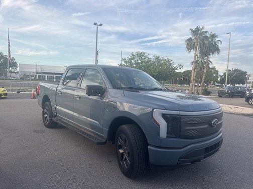 2023 Ford F-150 Lightning XLT