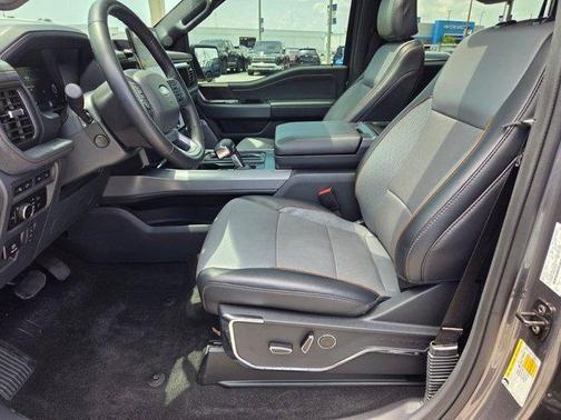 2024 Ford F-150 Lightning LARIAT