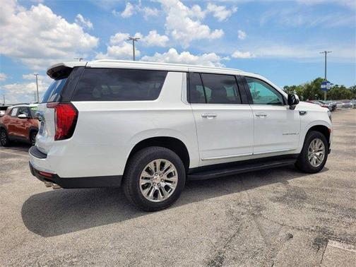 2023 GMC Yukon XL Denali