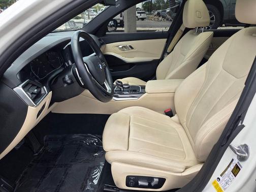 Alpine White 2021 BMW 330 i