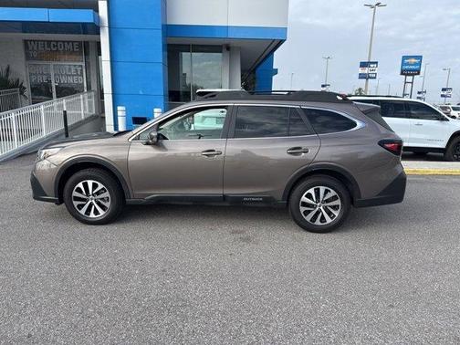 2022 Subaru Outback Premium