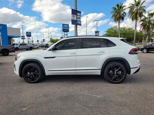2025 Volkswagen Atlas Cross Sport 2.0T SEL R-Line Black