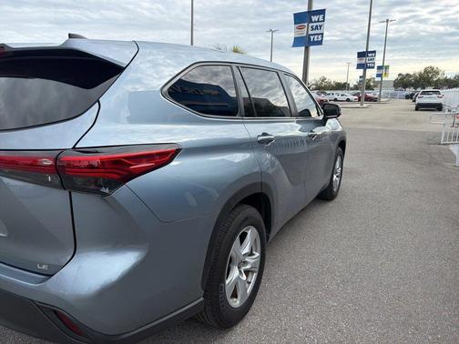 2023 Toyota Highlander L